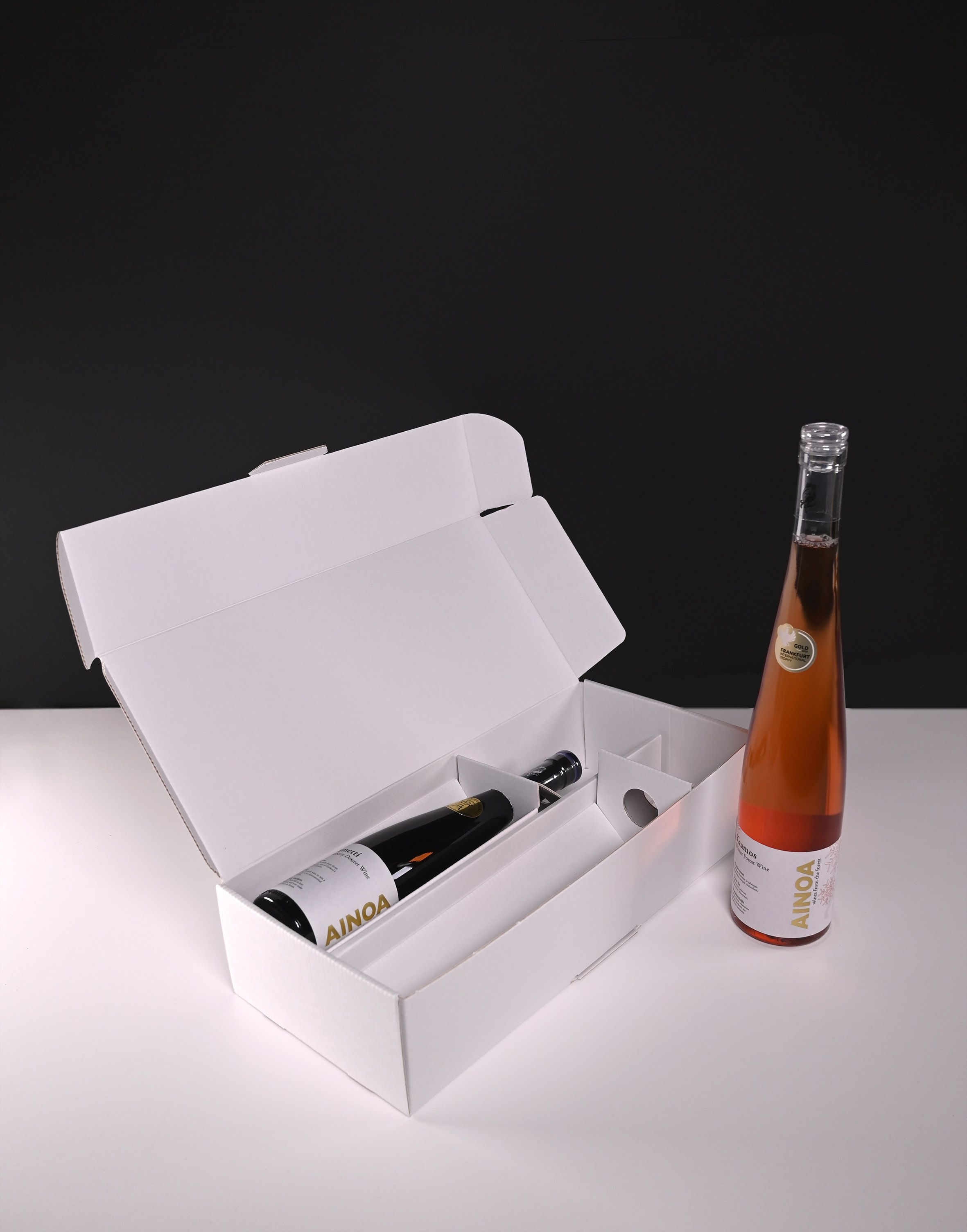 WorldStar Winner: Gift packaging for wine bottles and additional products